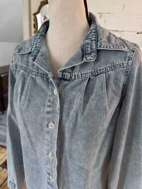 Vintage Acid Wash Denim Button-Up Shirt – Size XS